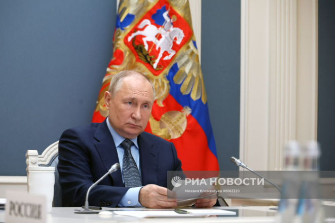 Президент России Владимир Путин подписал закон об обследовании технического состояния многоквартирного дома